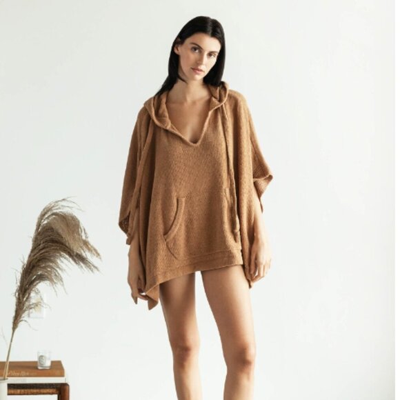 Sunday Citizen Nube Hooded Poncho Camel Tan Women's One Size Comfy Cozy Soft - Picture 1 of 13